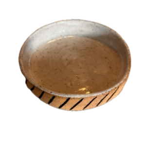 Striped-Edge<br>Dish